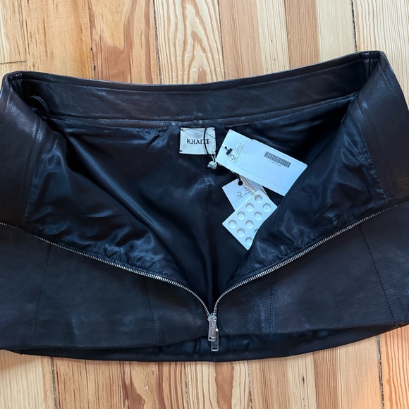 Khaite Keene Leather Mini Skirt - Picture 3 of 4